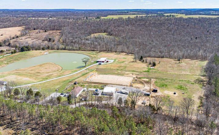 Pictures of Retail, Mixed Use, Business for Sale property located at 400 Jeff Clements Road, Marion, KY 42064 for sales - image #1