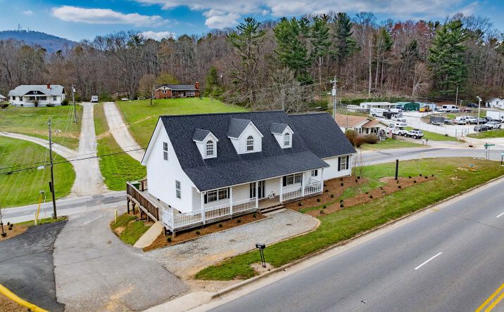 Pictures of Office property located at 396 New Leicester Hwy, Asheville, NC 28806 for sales - image #1