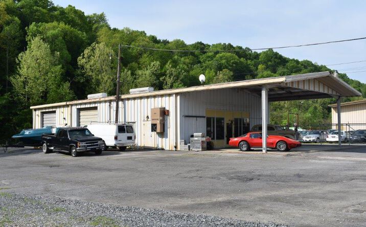Pictures of Retail, Office, Industrial property located at 3379 E Stone Dr, Kingsport, TN 37660 for sales - image #1