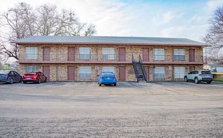 Pictures of Multifamily property located at 201 West Lincoln Avenue, Copperas Cove, TX 76522 for sales - image #1