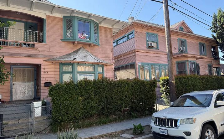 Pictures of Multifamily property located at 1867 W 11th, Los Angeles, CA 90006 for sales - image #1