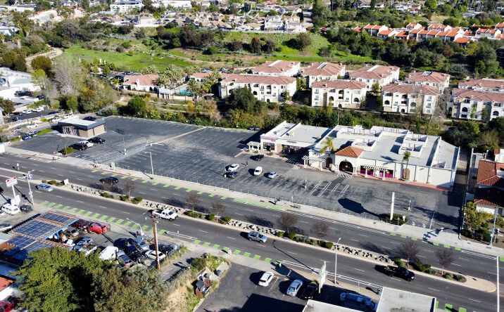 Pictures of Mixed Use, Retail property located at 705 E Vista Way, Vista, CA 92084 for sales - image #1