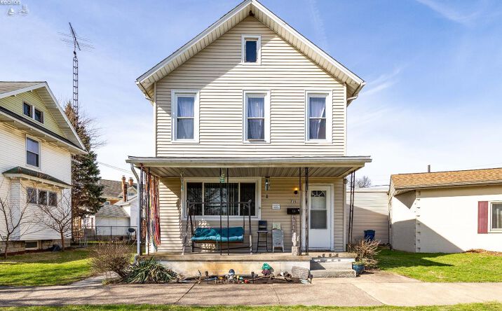 Pictures of Multifamily property located at 715 Wayne St, Sandusky, OH 44870 for sales - image #1