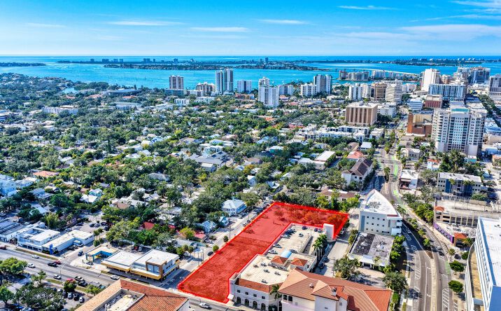 Pictures of Multifamily property located at 200 S Washington Blvd, Sarasota, FL 34236 for sales - image #1