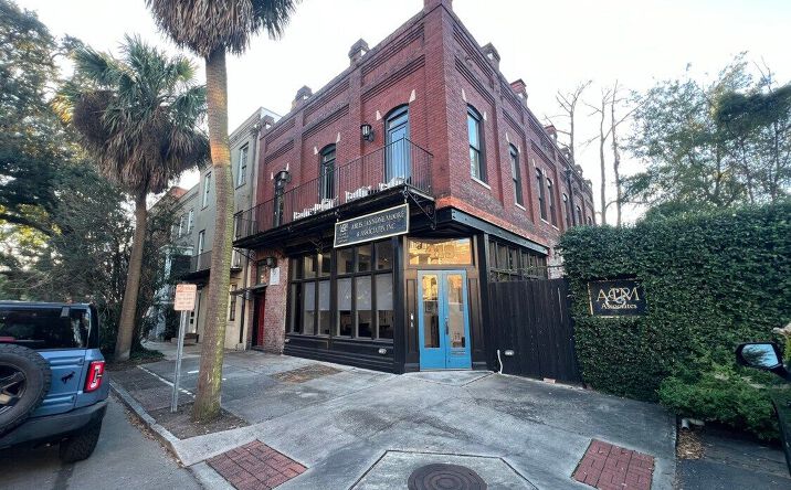 Pictures of Office, Mixed Use property located at 419 Montgomery Street, Savannah, GA 31401 for sales - image #1