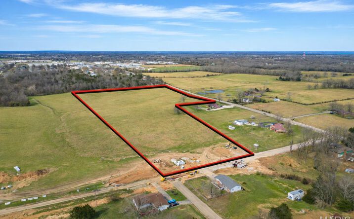Pictures of Land property located at 1801 Tower Rd, Lebanon, MO 65536 for sales - image #1