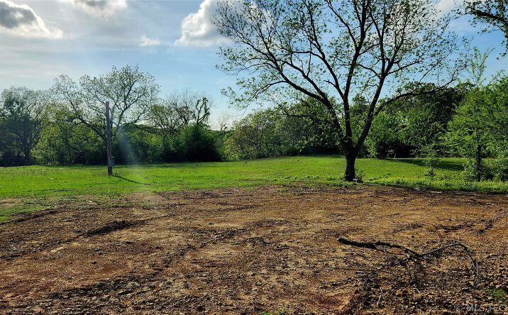 19502 Wilson Road, Henryetta