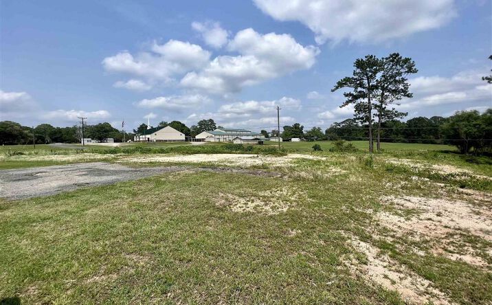 Pictures of Land property located at 4783 Main Street, Anacoco, LA 71403 for sales - image #1