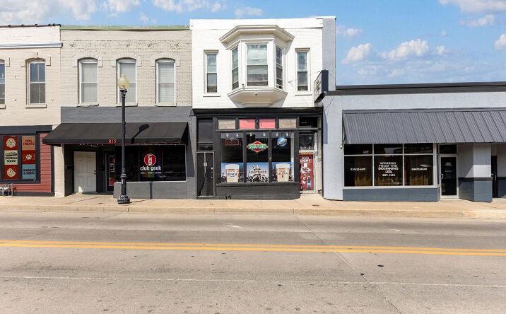 Pictures of Retail property located at 817 Francis Street, St Joseph, MO 64501 for sales - image #1