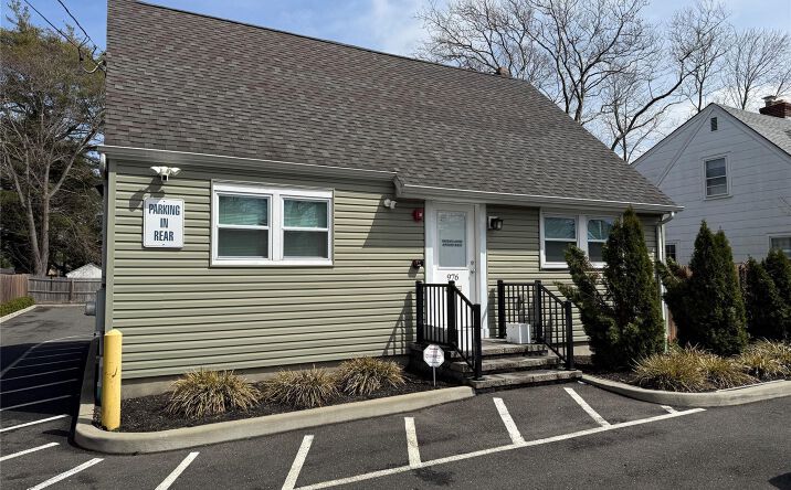 Pictures of Office property located at 976 Roanoke Avenue, Riverhead, NY 11901 for sales - image #1