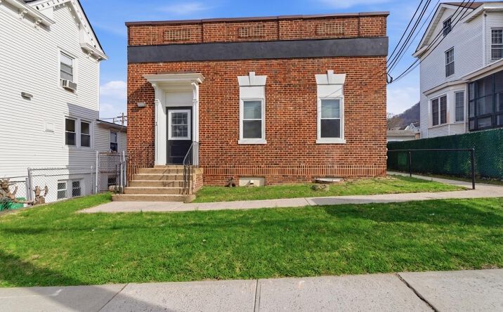 Pictures of Office property located at 63 New Main Street, Haverstraw, NY 10927 for sales - image #1
