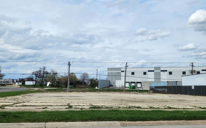 Pictures of Land property located at 401 King Street, Elk Grove Village, IL 60007 for sales - image #1
