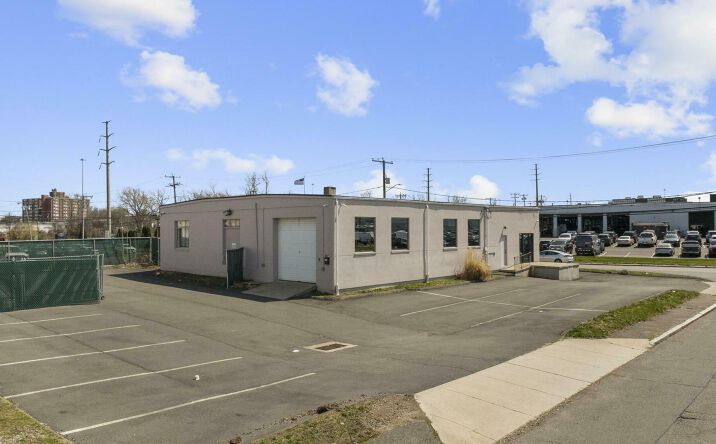 Pictures of Industrial property located at 250 Governor Street, East Hartford, CT 06108 for sales - image #1