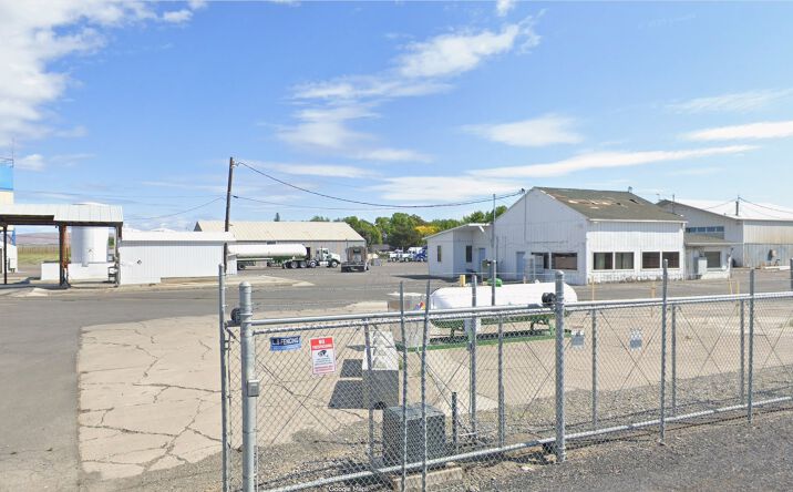 Pictures of Industrial property located at 8031 Branch Road, Harrah, WA 98933 for sales - image #1