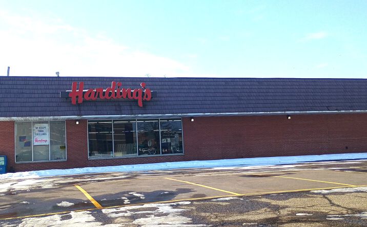 Pictures of Retail, Office property located at 102 Park Place, Dowagiac, MI 49047 for sales - image #1