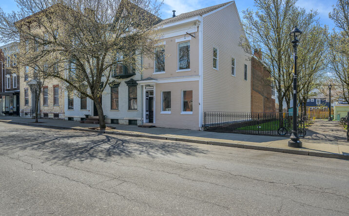 Pictures of Mixed Use, Retail property located at 237 Warren St, Hudson, NY 12534 for sales - image #1
