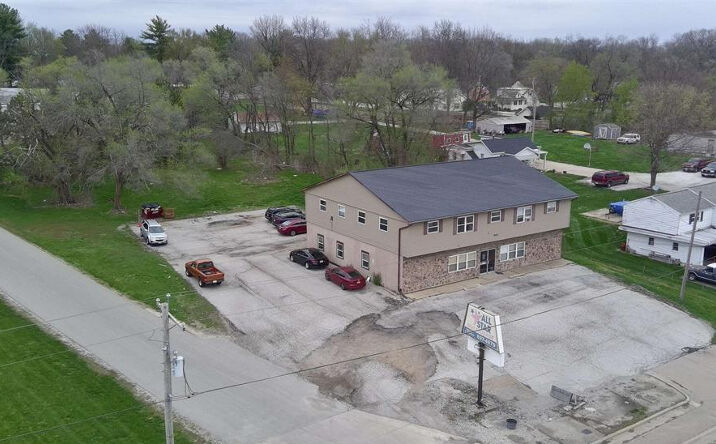 Pictures of Multifamily, Office, Retail property located at 5917 W Plank Rd, Peoria, IL 61604 for sales - image #1