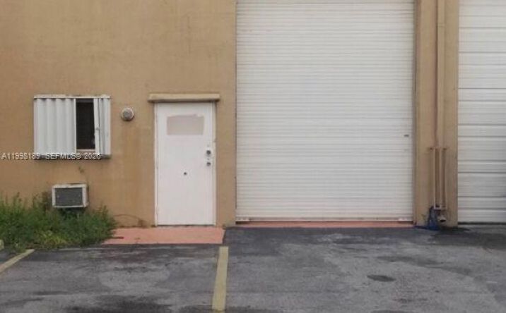 Pictures of Mixed Use property located at 1701 W 37th St, Hialeah, FL 33012 for sales - image #1