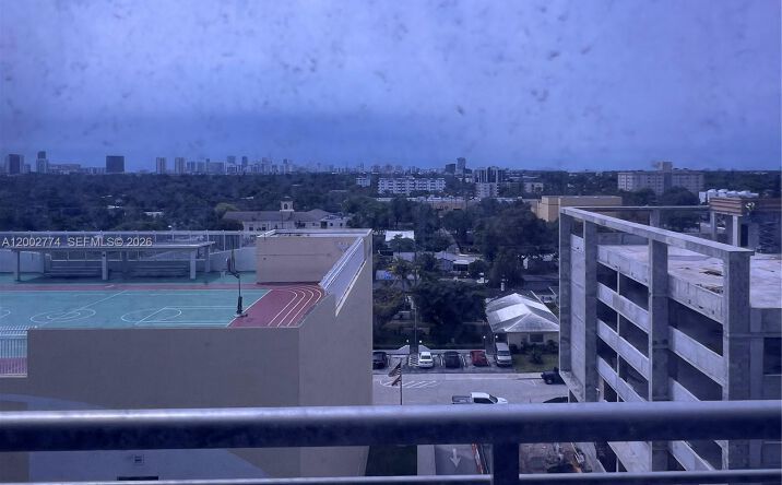 Pictures of Office, Multifamily property located at 1720 Harrison St #8B1, Hollywood, FL 33020 for sales - image #1