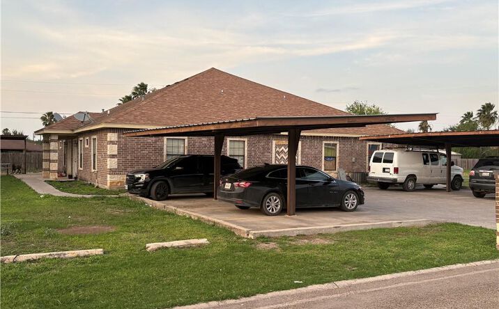 Pictures of Multifamily property located at 7107 Venus Drive, Edinburg, TX 78542 for sales - image #1