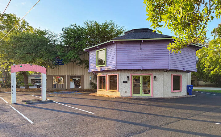 Pictures of Retail property located at 1247 Ben Sawyer Boulevard, Mount Pleasant, SC 29464 for sales - image #1