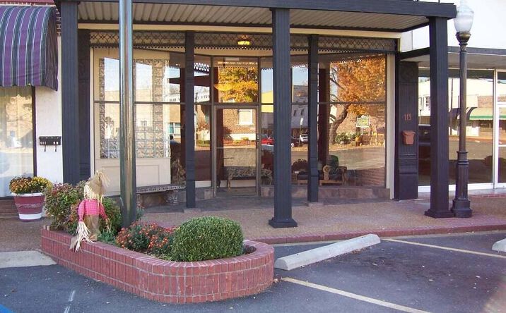 Pictures of Hospitality property located at 113 N Main St, Ripley, MS 38663 for sales - image #1