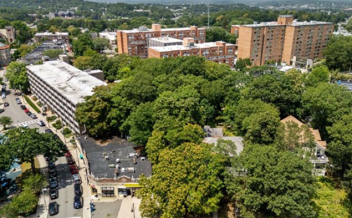 Pictures of Multifamily property located at 1789 COMMONWEALTH AVE, BOSTON, MA 02135 for sales - image #1