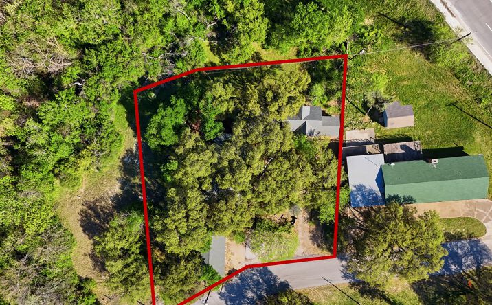 Pictures of Land property located at 7020 Edgemere Pl, Lake Worth, TX 76135 for sales - image #1