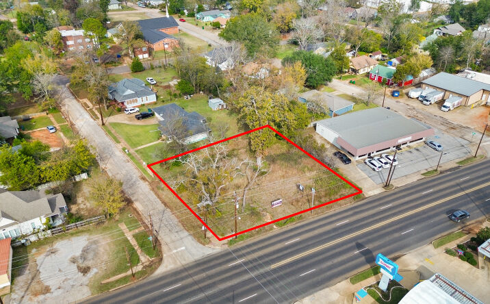 Pictures of Land property located at 217 W Palestine Ave, Palestine, TX 75801 for sales - image #1