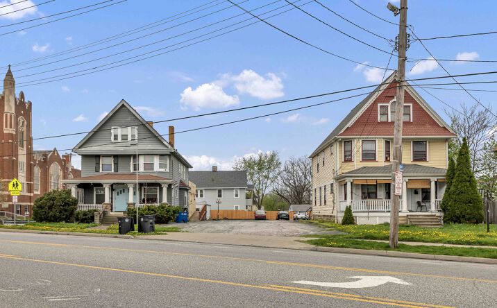 Pictures of Multifamily property located at 4432 Pearl Road, Cleveland, OH 44109-4225, 4438 Pearl Road, Cleveland, OH 44109 for sales - image #1