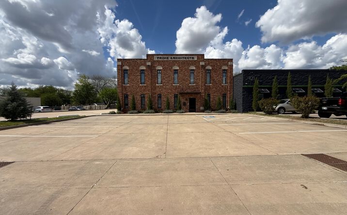 Pictures of Office property located at 425 W Gray St, Norman, OK 73069 for sales - image #1