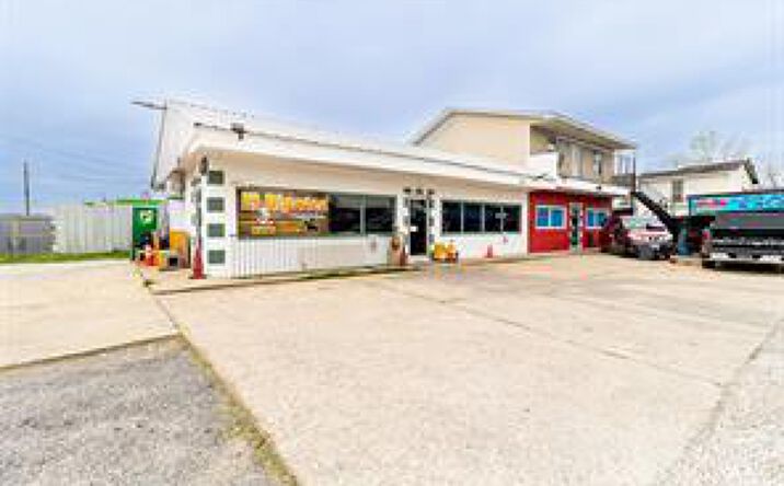 Pictures of Multifamily property located at 1137 Freeport Street, Houston, TX 77015 for sales - image #1