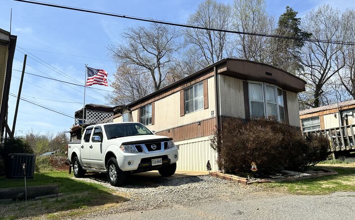 Pictures of Multifamily, Mobile Home Park property located at 36 Evening Star Ln, Martinsville, VA 24112 for sales - image #1