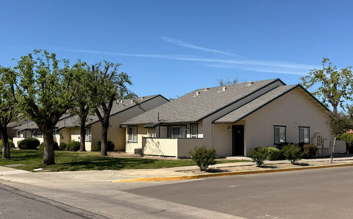 Pictures of Multifamily property located at 400 W Forest Ave, Coalinga, CA 93210 for sales - image #1