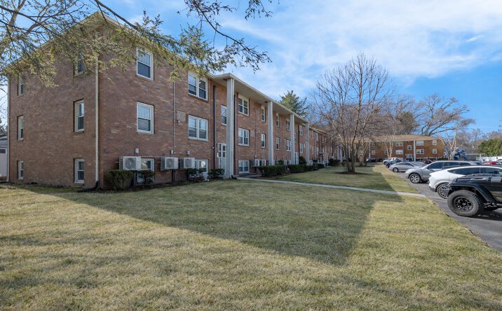 Pictures of Multifamily property located at 238 Maple St, Agawam, MA 01001 for sales - image #1