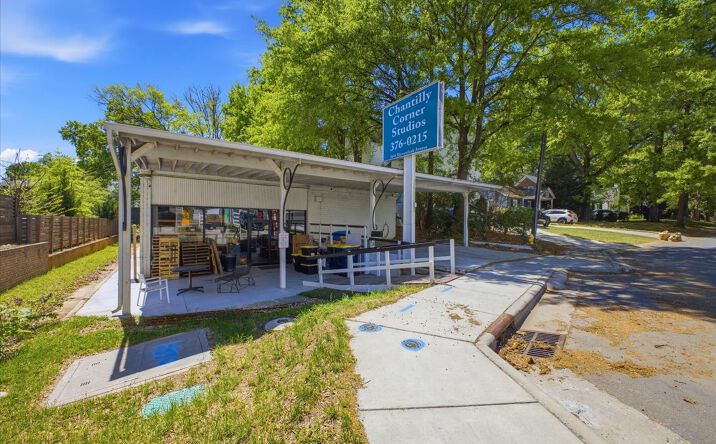 Pictures of Mixed Use, Retail property located at 2644 Shenandoah Ave, Charlotte, NC 28205 for sales - image #1