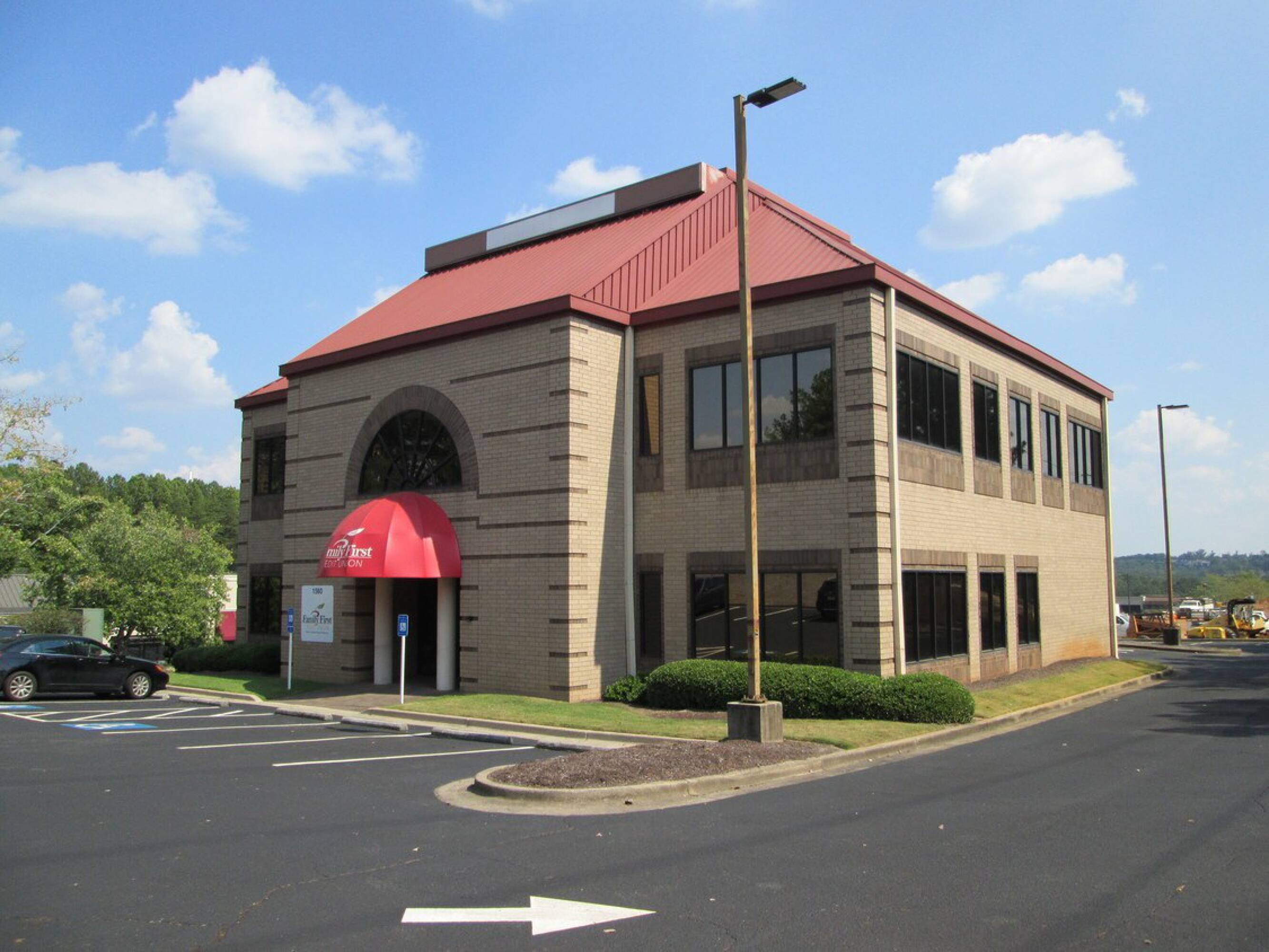 1560 Holcomb Bridge Rd, Roswell, GA 30076