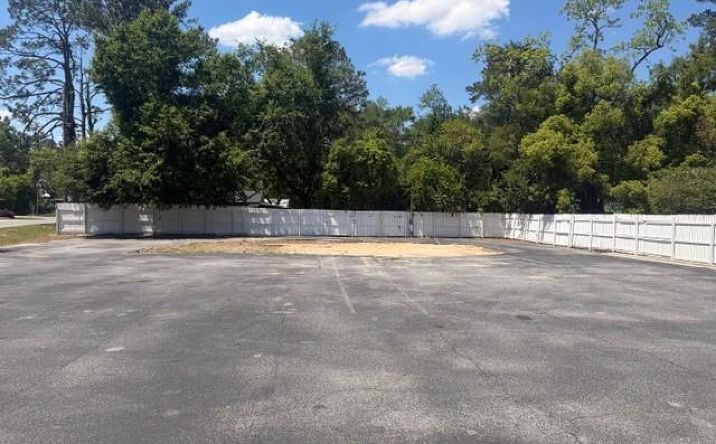 Pictures of Land property located at 2300 Bemiss Rd, Valdosta, GA 31602 for sales - image #1