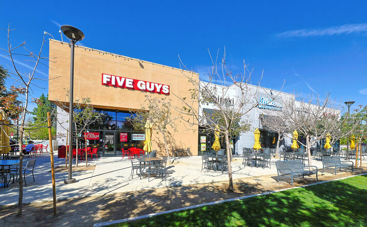 Pictures of Retail property located at 8420 Balboa Boulevard, Los Angeles, CA 91325 for sales - image #1