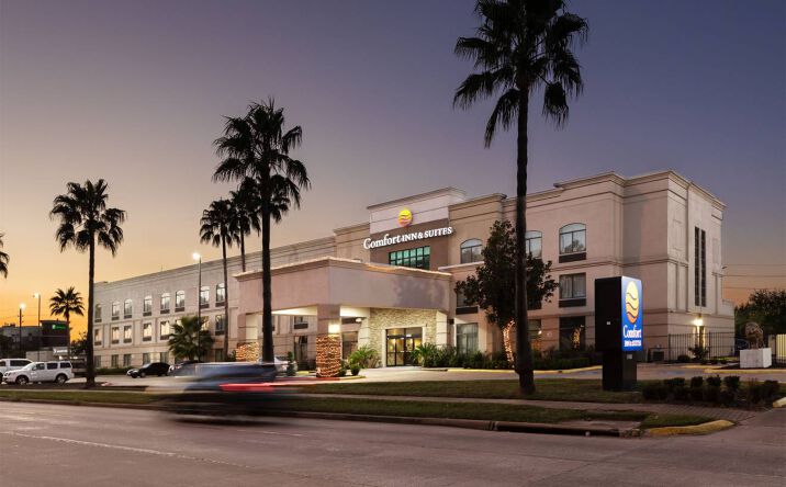 Pictures of Hospitality property located at 11050 Southwest Fwy, Houston, TX 77074 for sales - image #1