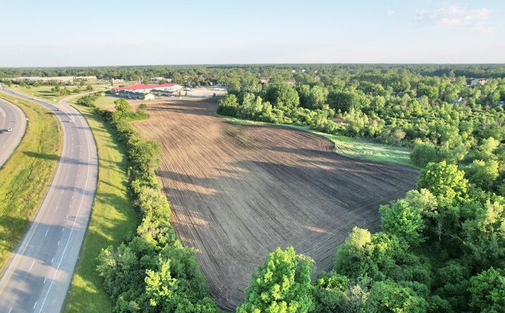 Pictures of Land, Multifamily, Retail property located at 8330 E Court St, Davison, MI 48423 for sales - image #1