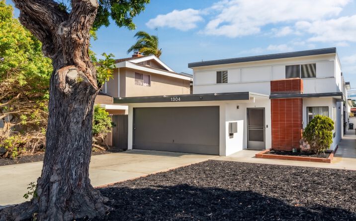 Pictures of Multifamily property located at 1304 Amethyst Street, Redondo Beach, CA 90277 for sales - image #1