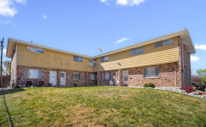 Pictures of Multifamily property located at 5511 S Delaware St, Littleton, CO 80120 for sales - image #1