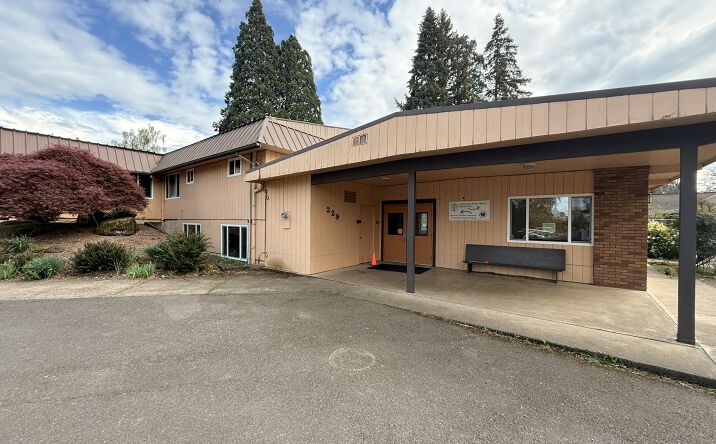 Pictures of Special Purpose property located at 229 EUREKA AVE, SILVERTON, OR 97381-2217 for sales - image #1