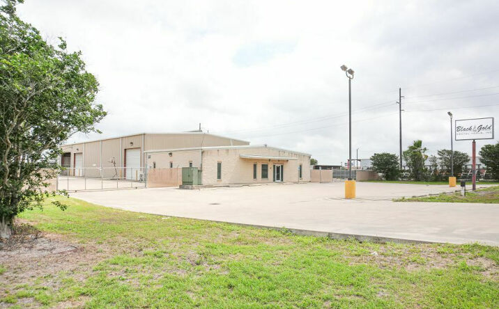 Pictures of Industrial property located at 6944 Leopard Street, Corpus Christi, TX 78409 for sales - image #1