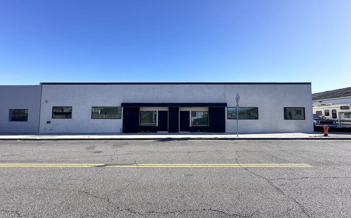 Pictures of Industrial property located at 3318 Burton Ave, Burbank, CA 91504 for sales - image #1