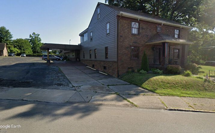 Pictures of Mixed Use, Office, Special Purpose property located at 2926 Pine Ave, Erie, PA 16504 for sales - image #1
