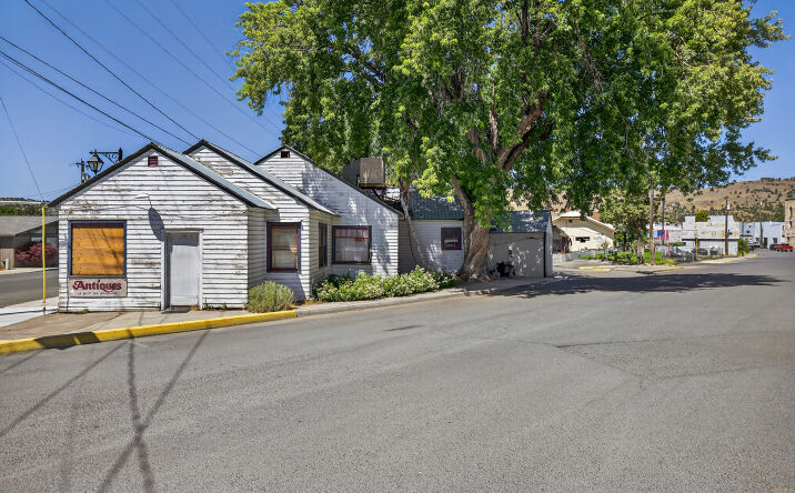 Pictures of Mixed Use property located at 234 S Canyon Blvd, John Day, OR 97845 for sales - image #1