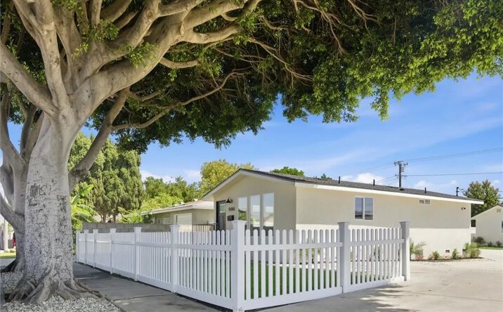 Pictures of Multifamily property located at 12138 Wright Road, Lynwood, CA 90262 for sales - image #1