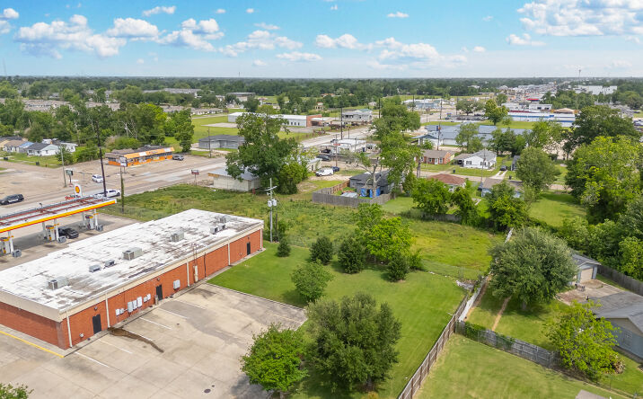 Pictures of Retail, Land property located at 1713 Gerstner Memorial Dr, Lake Charles, LA 70601 for sales - image #1